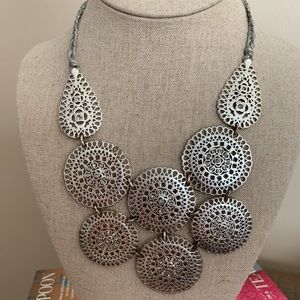 Stella and Dot silver statement necklace